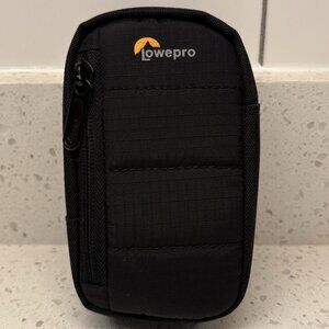 Lowepro Tahoe CS 20 Lightweight Protective Camera Case for Ultra-Compact Cameras